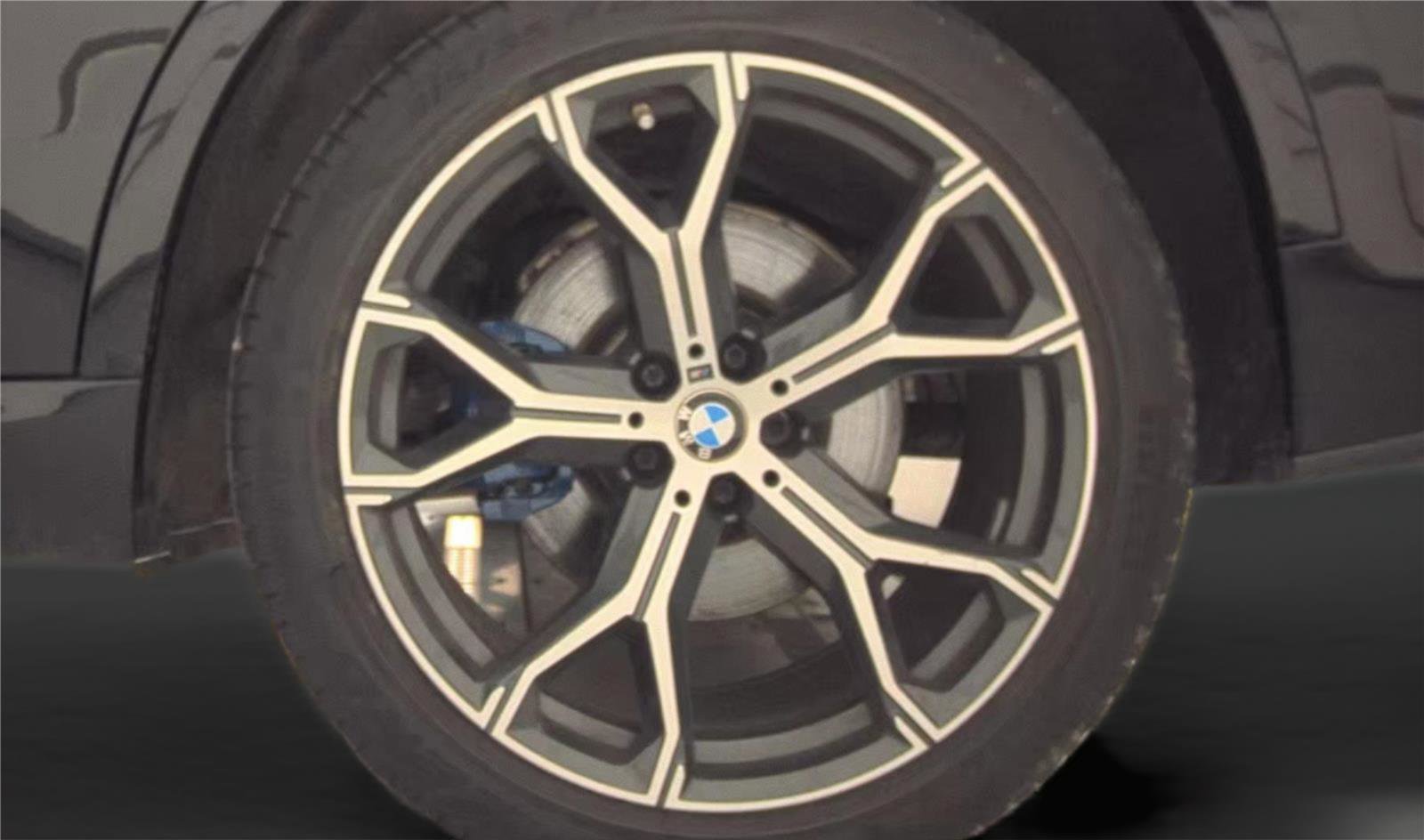 Used 2022 BMW X5 xDrive40i w/ Premium Enhanced Package AWD/4WD image 19