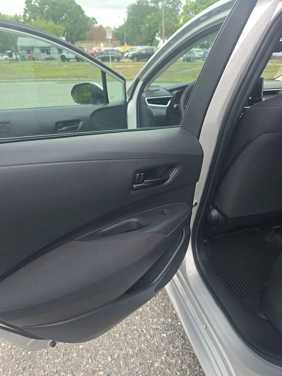 Used 2024 Toyota Corolla LE FWD image 11