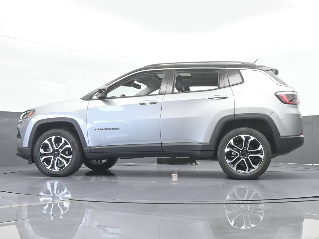 Used 2022 Jeep Compass Limited w/ Sun and Sound Group AWD/4WD image 55