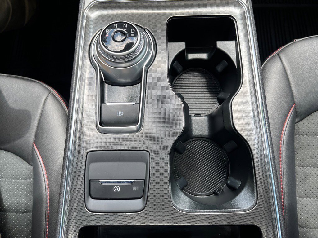 Used 2024 Ford Edge ST-Line w/ Cold Weather Package image 20