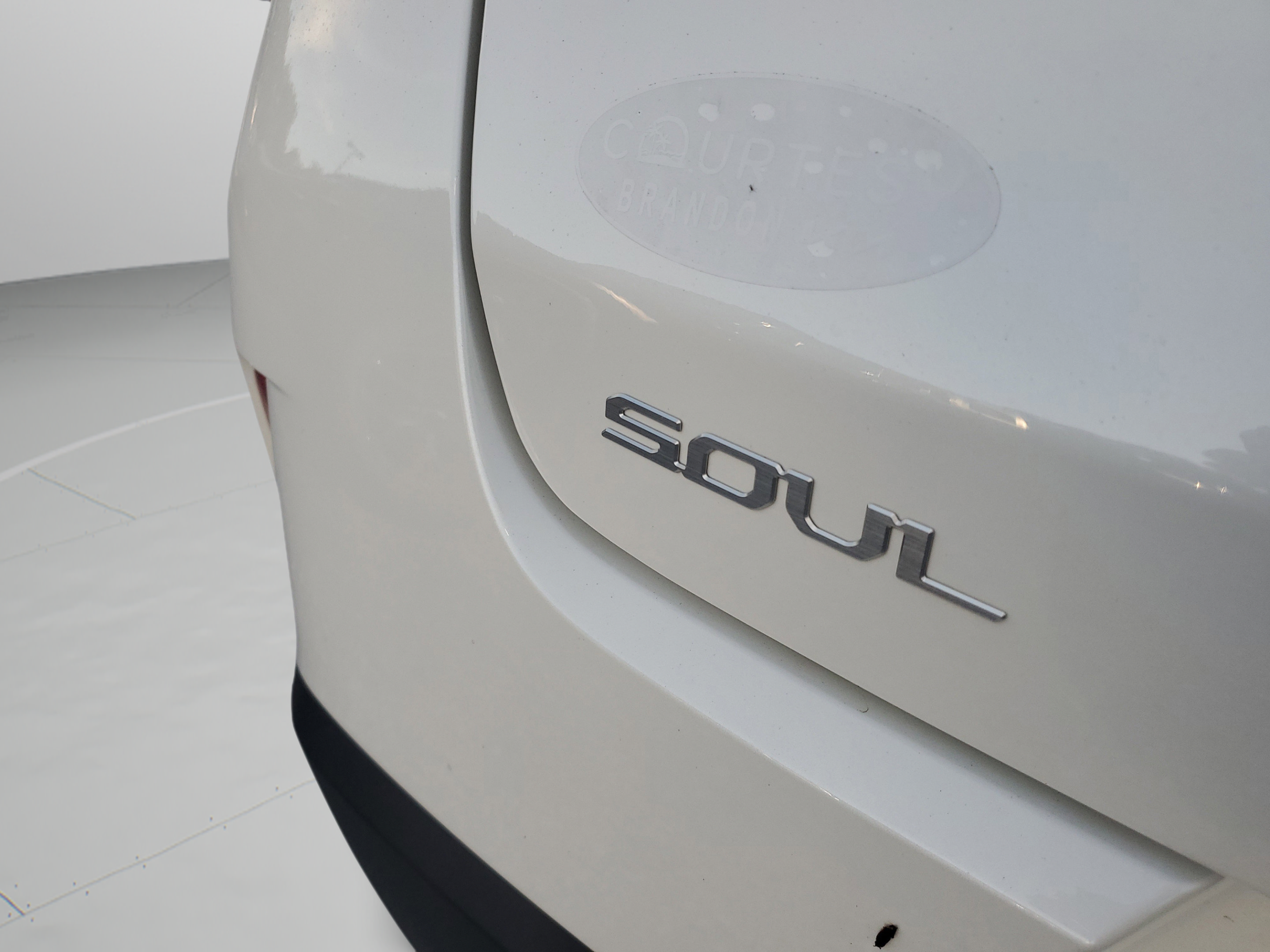 Used 2025 Kia Soul LX FWD image 32