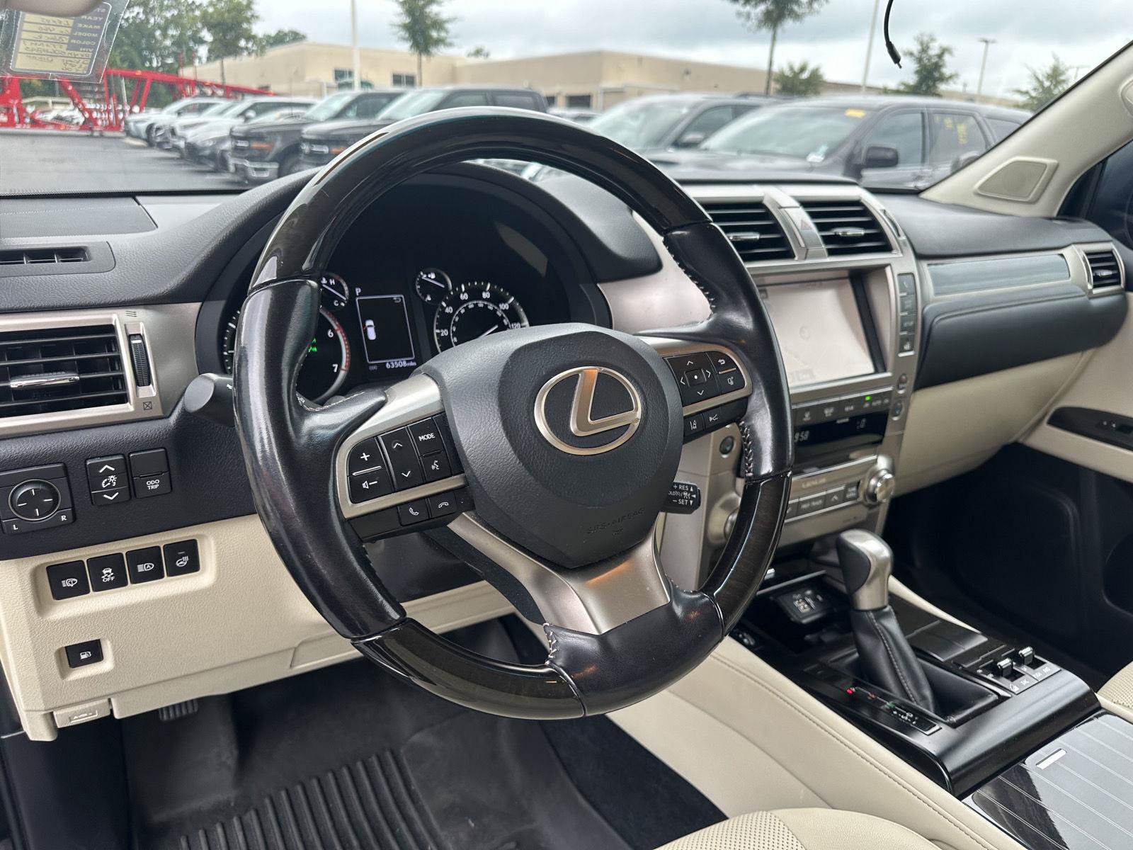 Used 2021 Lexus GX 460 Premium w/ Premium Package AWD/4WD image 10