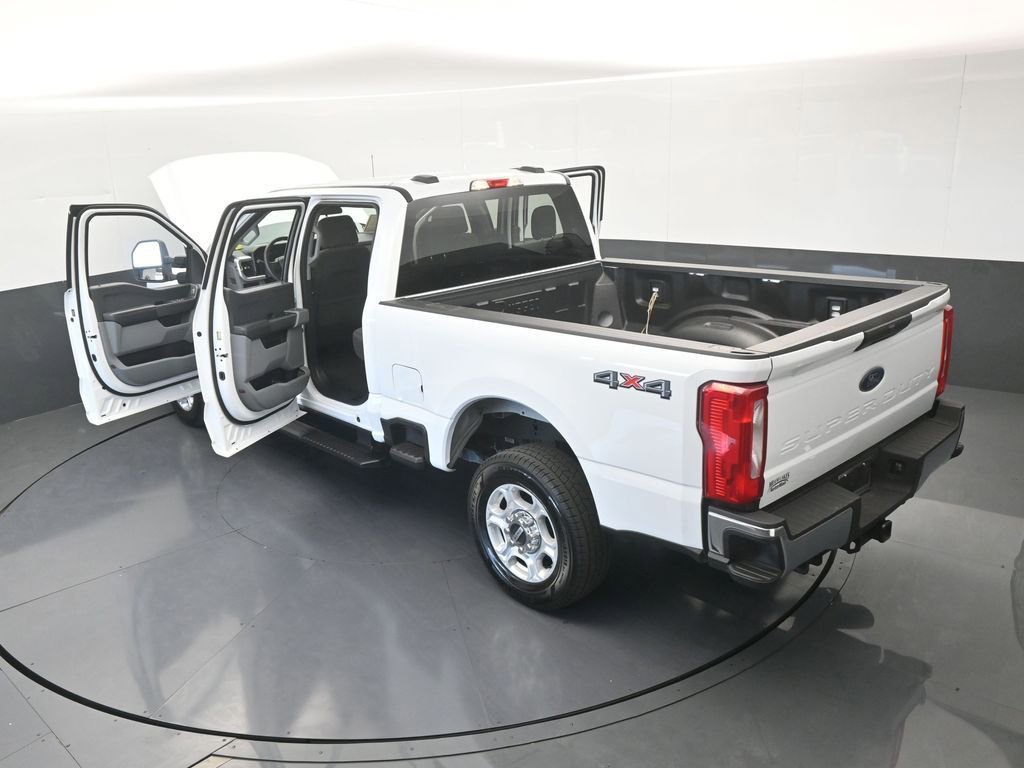 Used 2025 Ford F250 XLT image 71