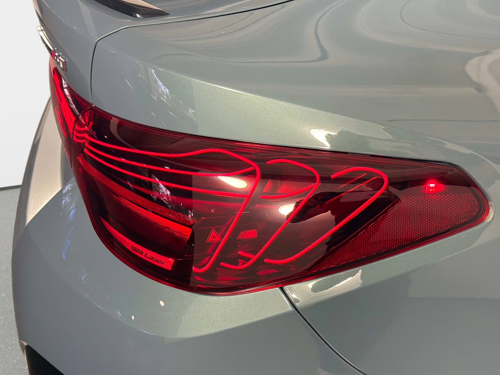 Used 2025 BMW i4 xDrive40i w/ M Sport Package image 17