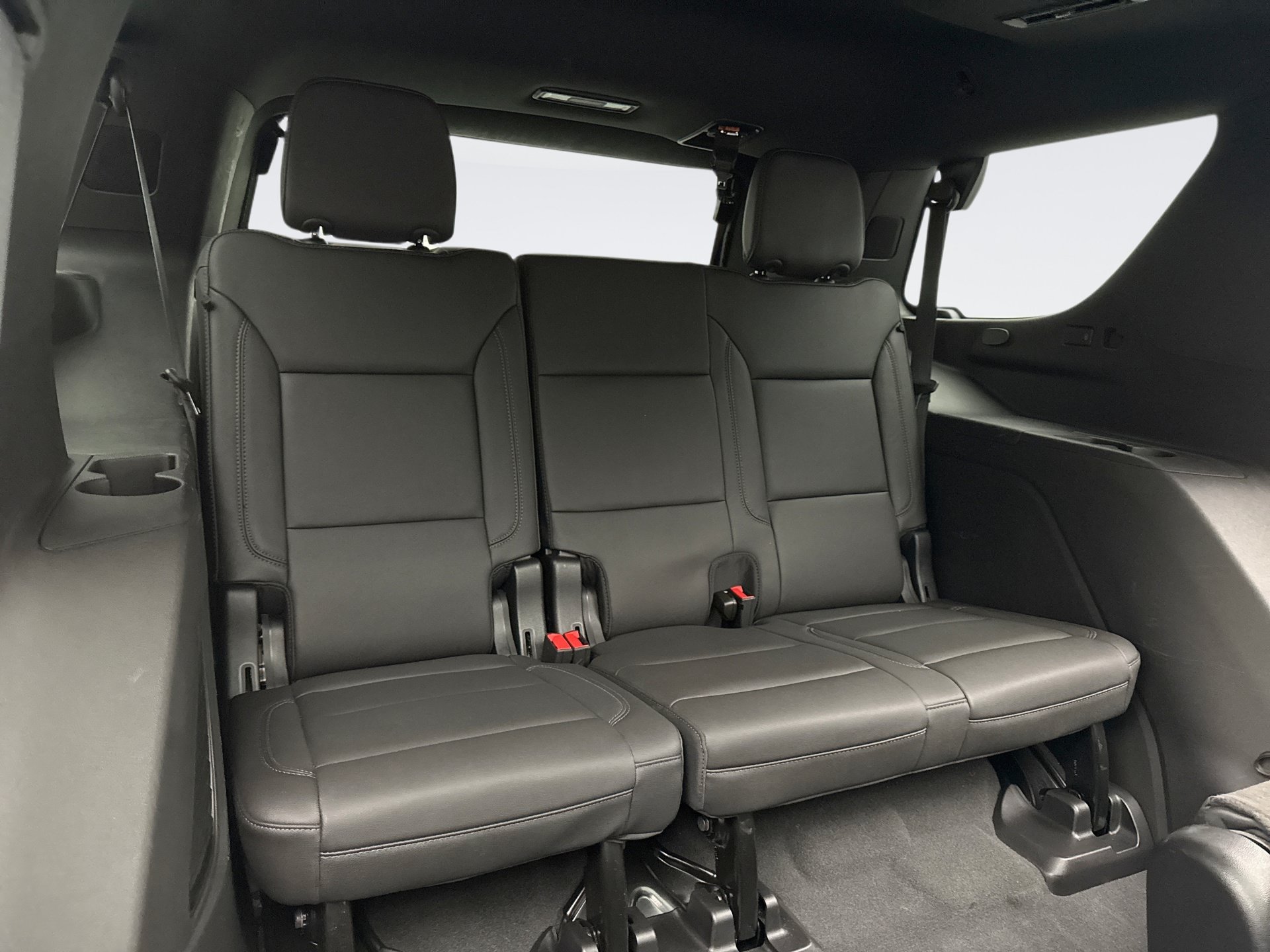 Used 2024 Chevrolet Tahoe Z71 w/ Luxury Package AWD/4WD image 23