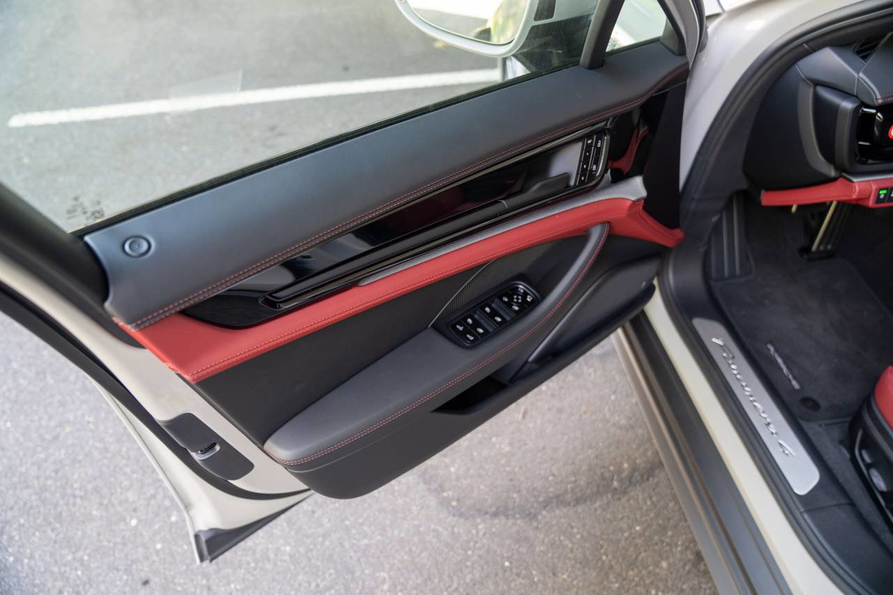Certified 2025 Porsche Panamera 4 AWD/4WD image 23