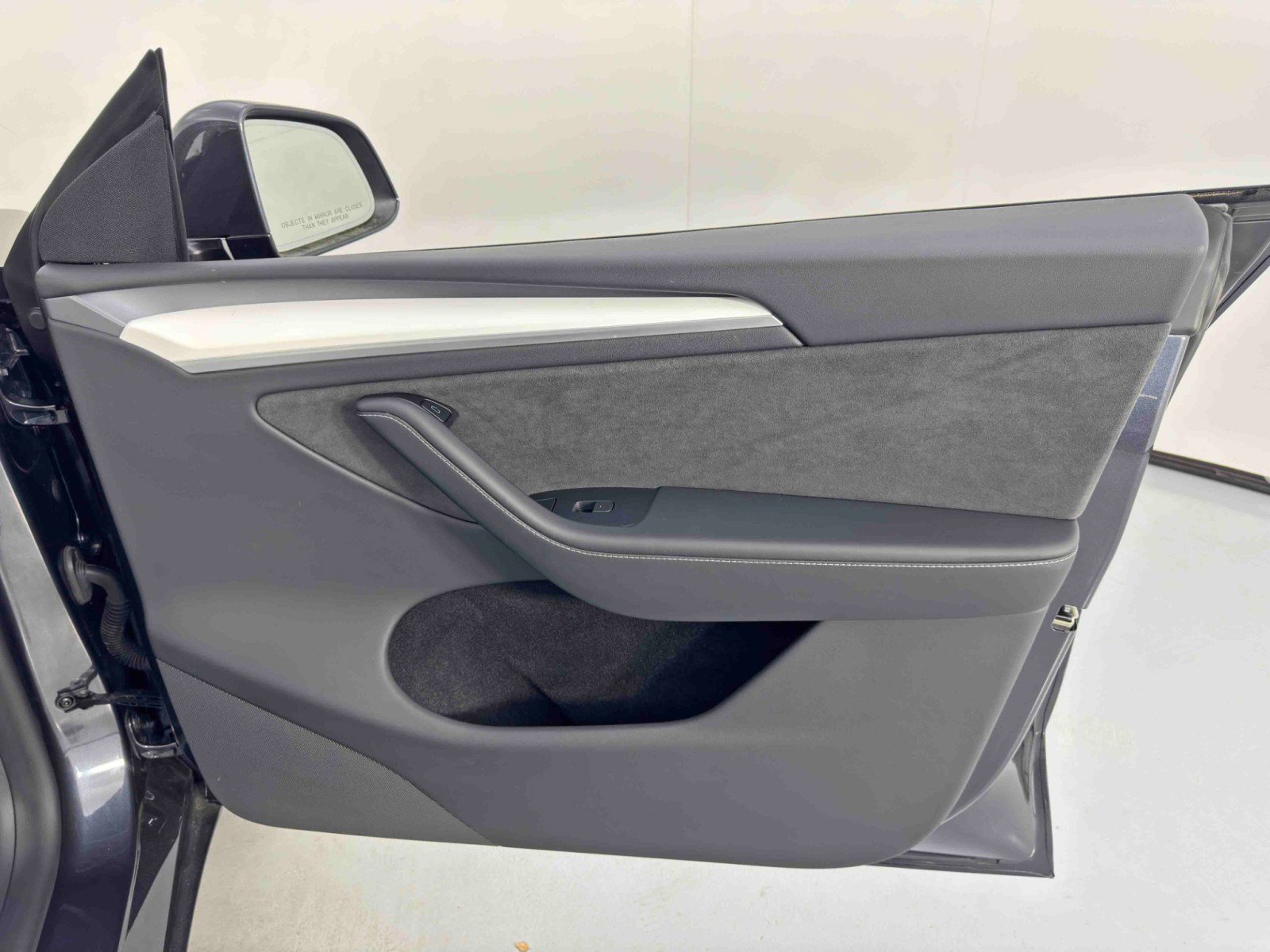 Used 2024 Tesla Model Y Long Range image 43