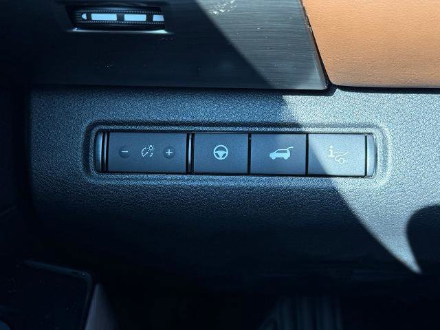 New 2025 Nissan Pathfinder Platinum image 25