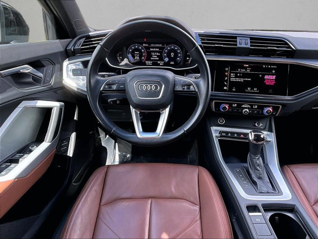 Used 2022 Audi Q3 2.0T Premium w/ Convenience Package AWD/4WD image 7