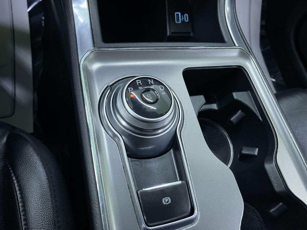 Used 2022 Ford Edge Titanium image 24