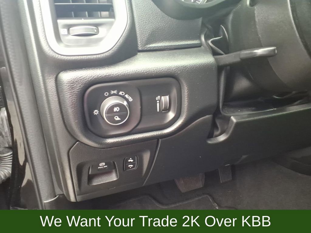 Used 2022 RAM 1500 Big Horn AWD/4WD image 16
