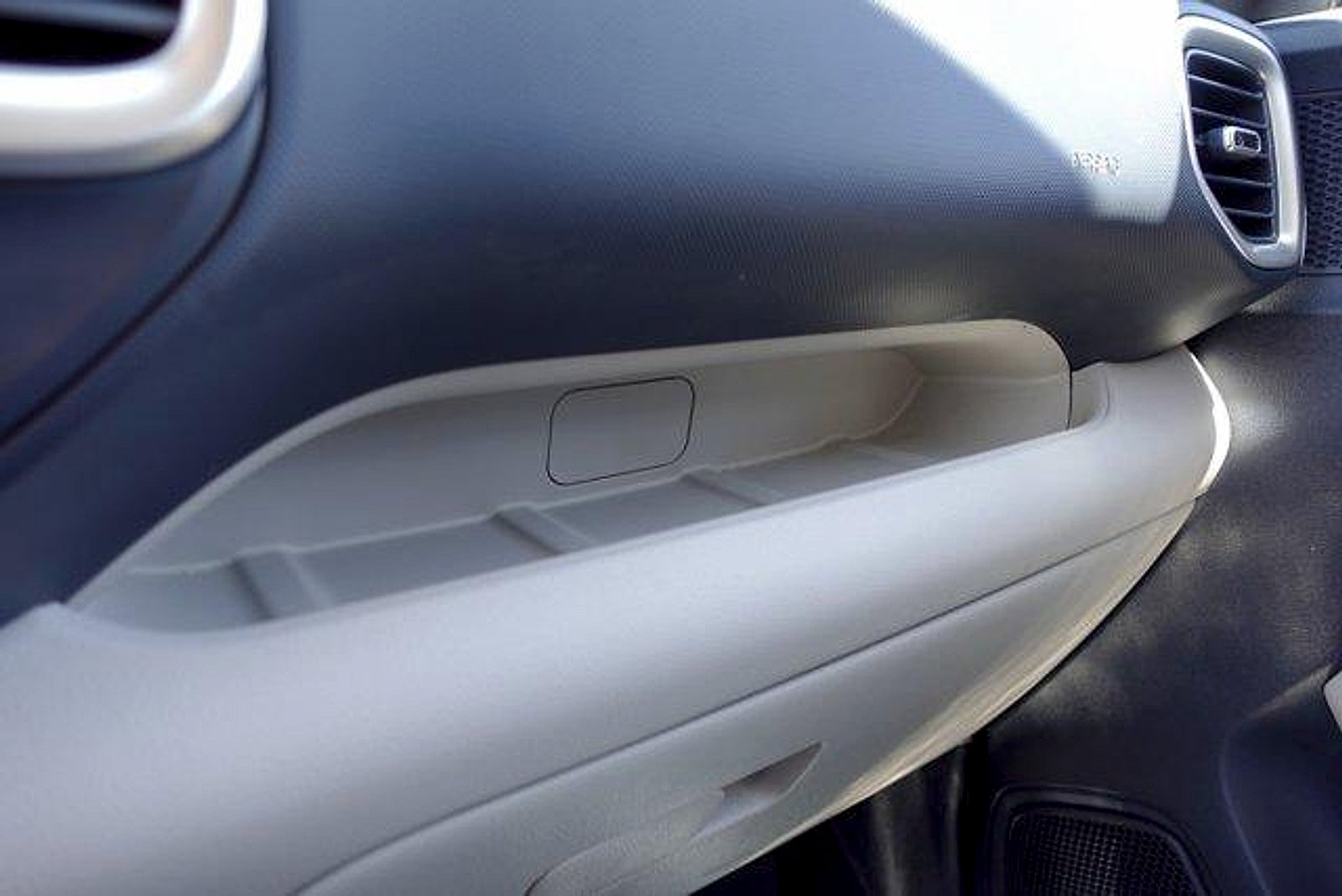 Used 2021 Hyundai Venue FWD image 25