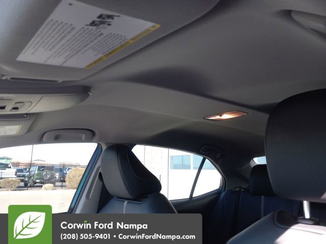 Used 2023 Toyota Camry SE w/ Cold Weather Package image 23