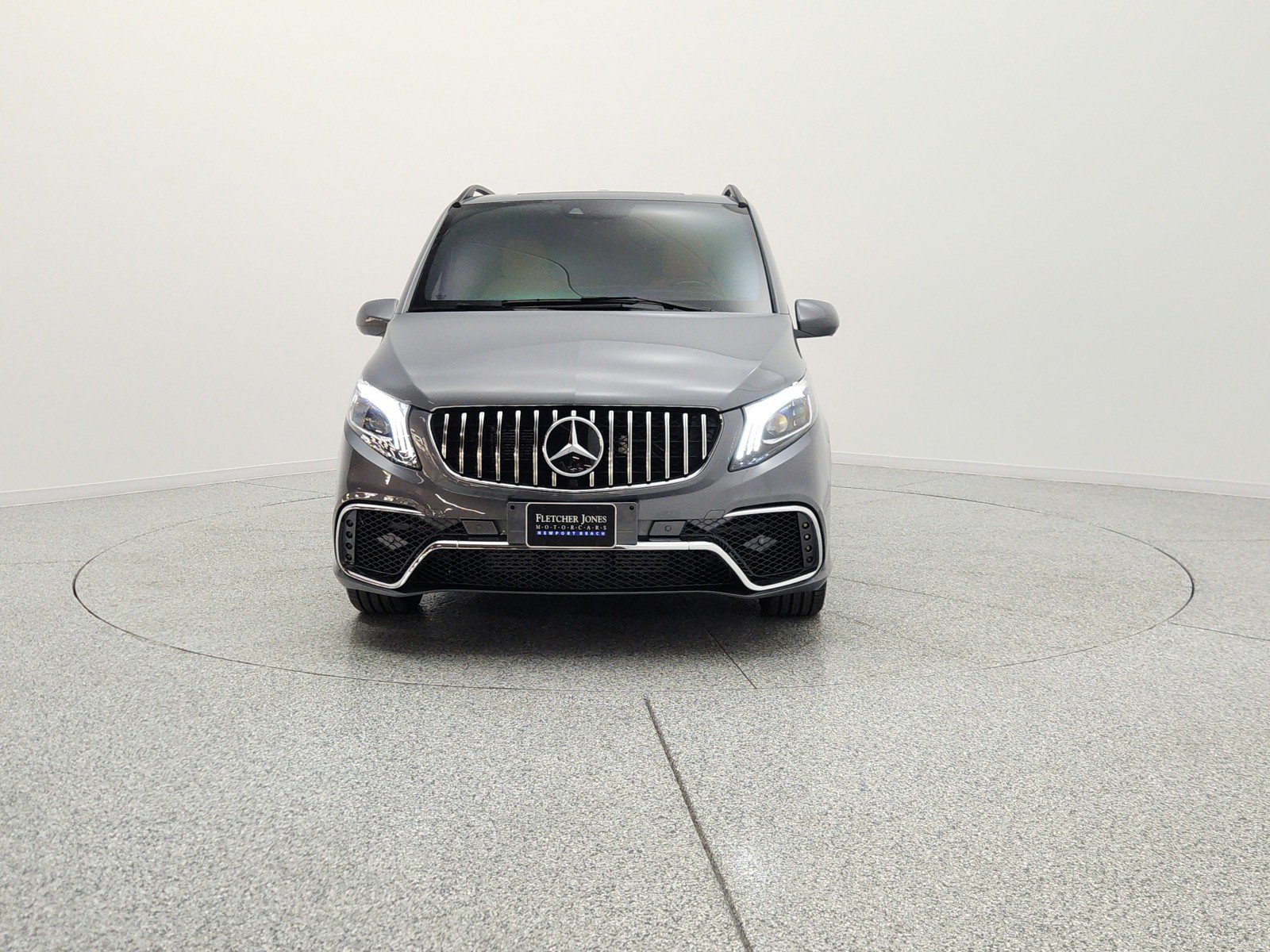 Used 2022 Mercedes-Benz Metris Passenger image 2