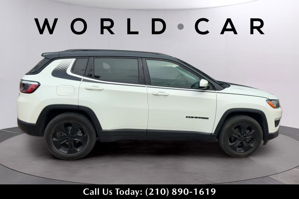 Used 2021 Jeep Compass Latitude image 2