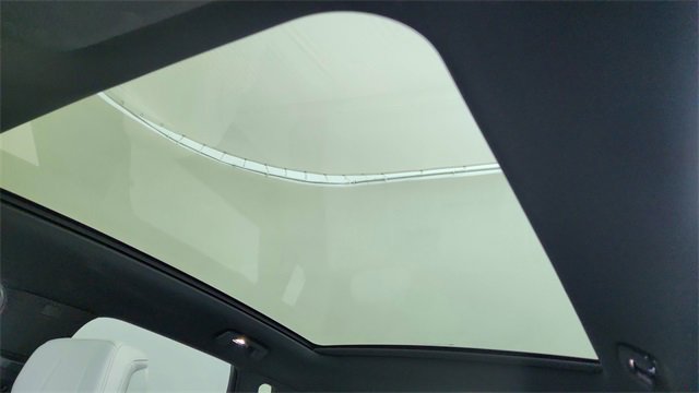 Used 2024 Cadillac Lyriq Luxury image 60