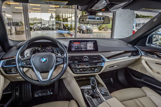 Used 2017 BMW 540i RWD image 25