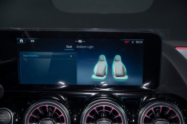 New 2026 Mercedes-Benz GLA 35 AMG 4MATIC image 16