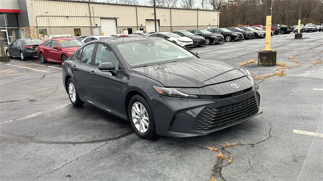 Used 2025 Toyota Camry LE image 27