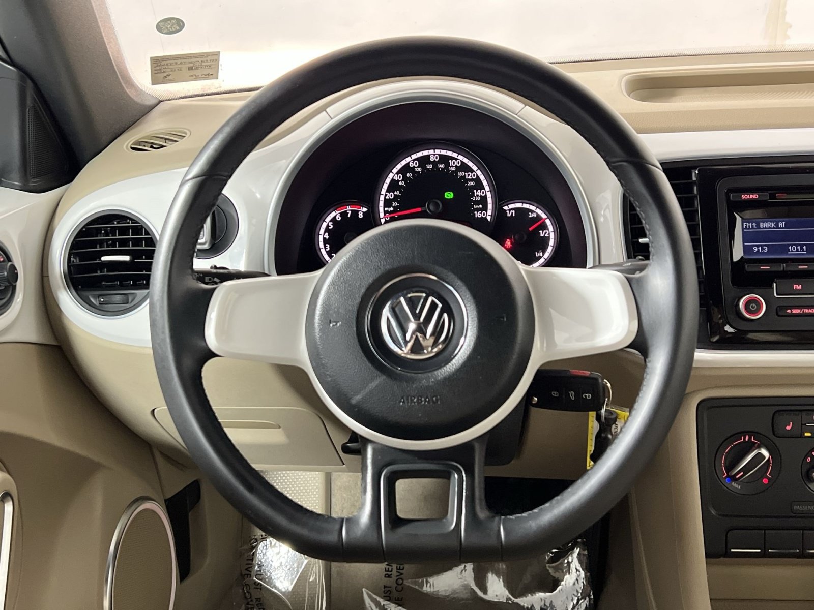 Used 2013 Volkswagen Beetle 2.5 FWD image 16