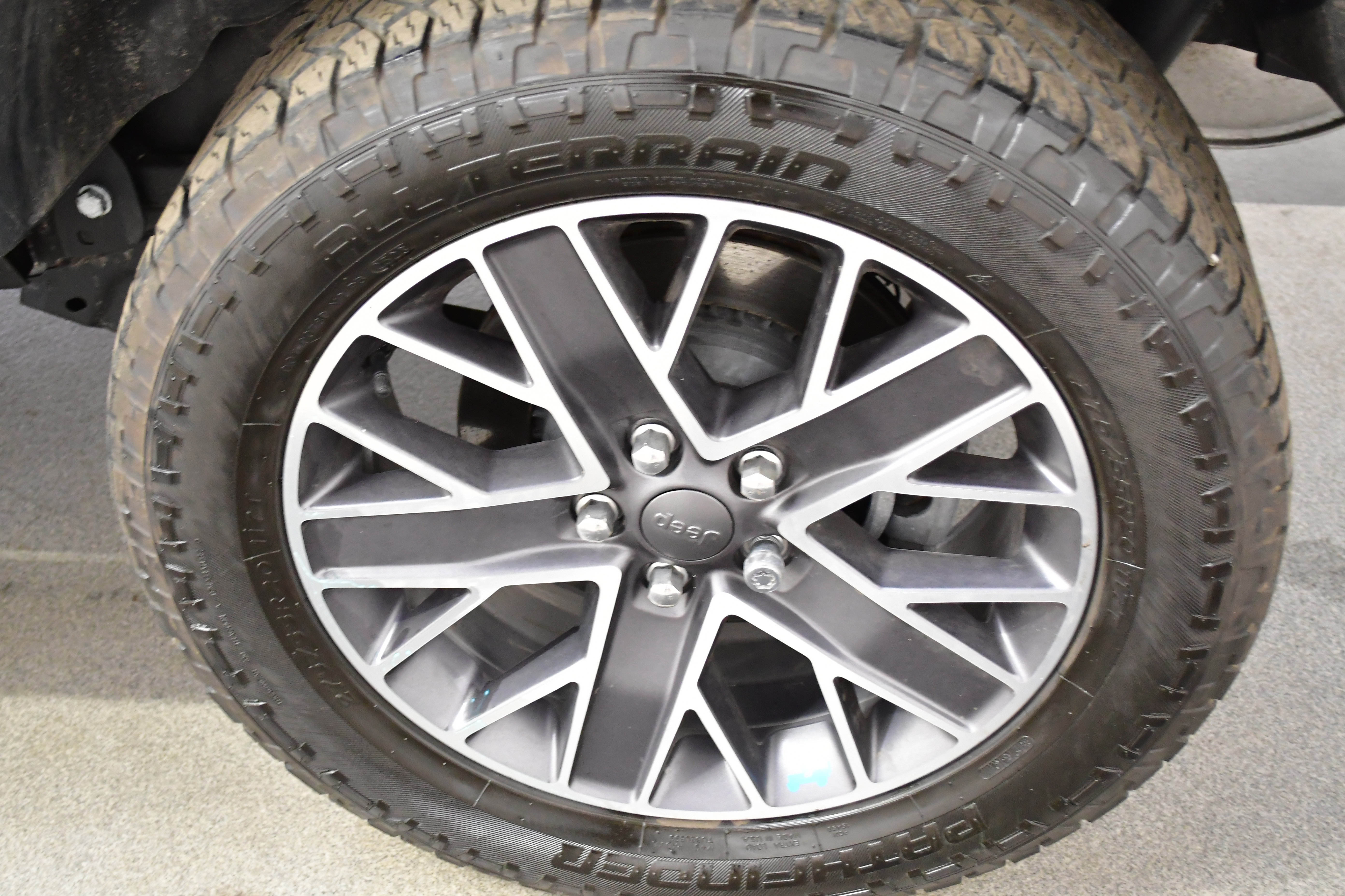 Used 2022 Jeep Wrangler Unlimited Sahara image 33