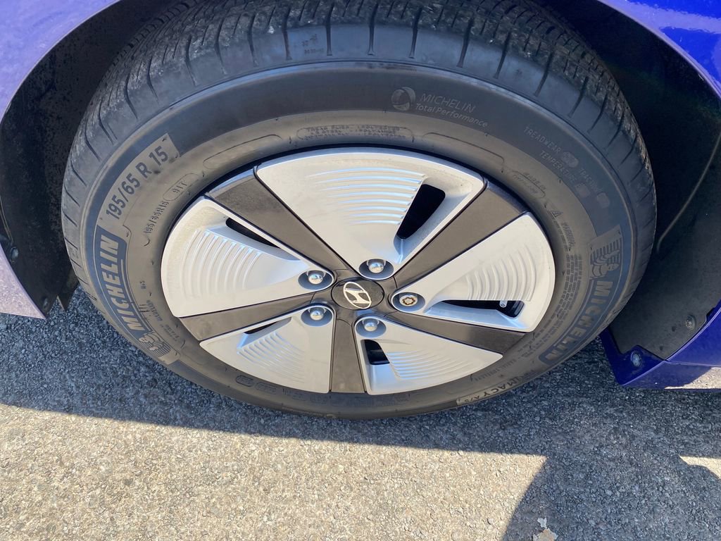 Certified 2021 Hyundai Ioniq Blue image 27