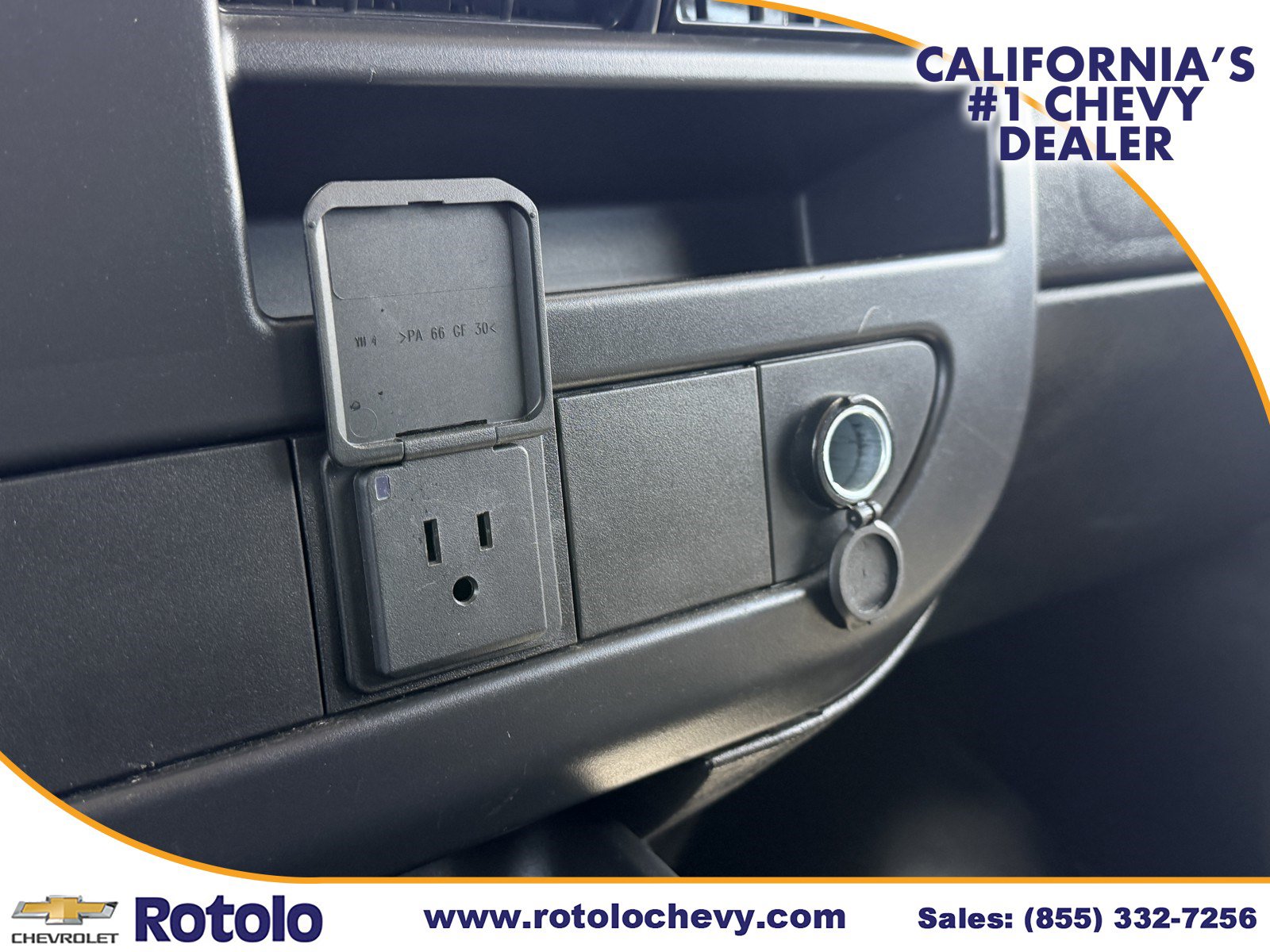 Used 2025 Chevrolet Express 2500 w/ Driver Convenience Package RWD image 17
