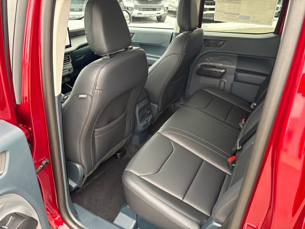 New 2026 Ford Maverick Lariat w/ Black Appearance Package image 16