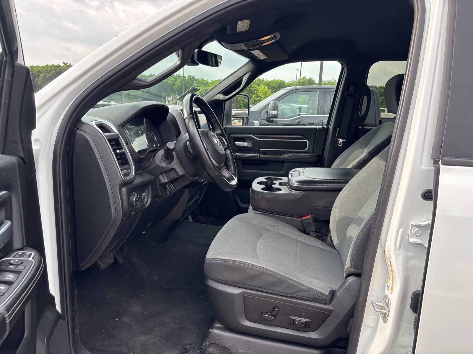 Used 2024 RAM 2500 Big Horn AWD/4WD image 7