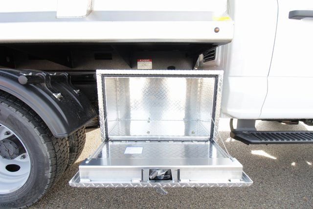 New 2024 Ford F550 4x4 Regular Cab Super Duty image 10