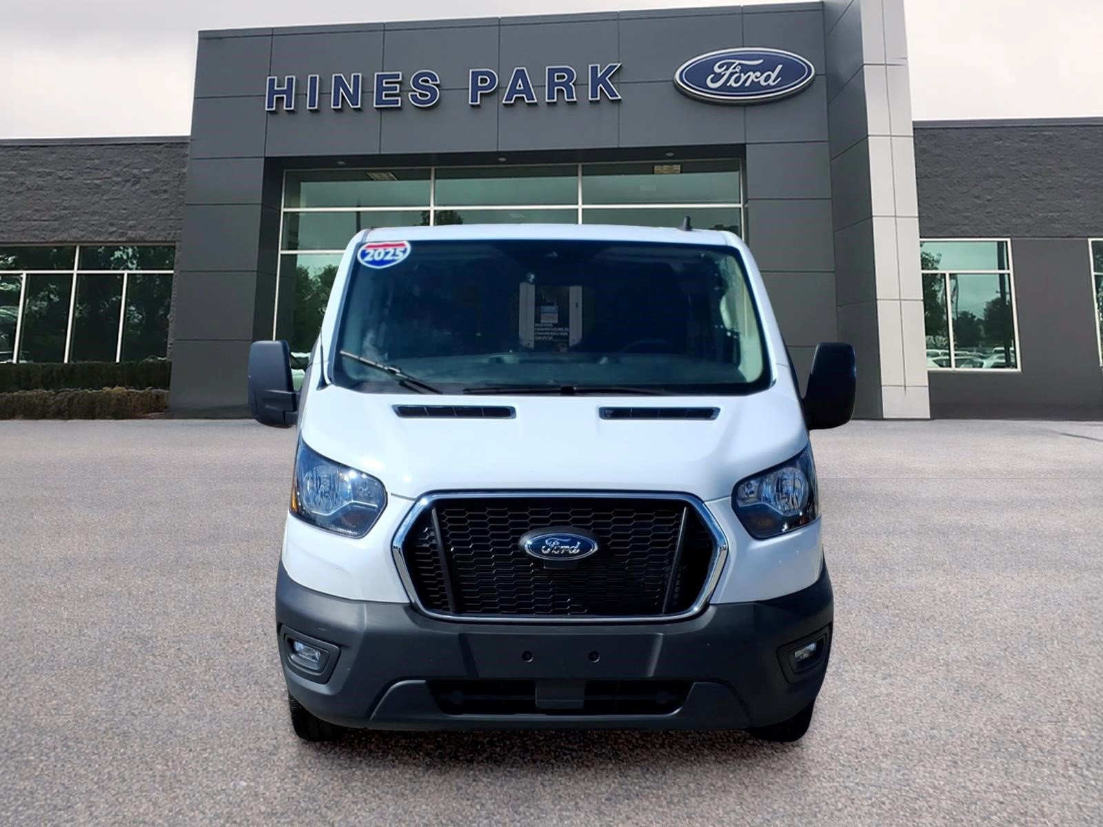 Used 2025 Ford Transit 250 Low Roof w/ Exterior Upgrade Package RWD image 2