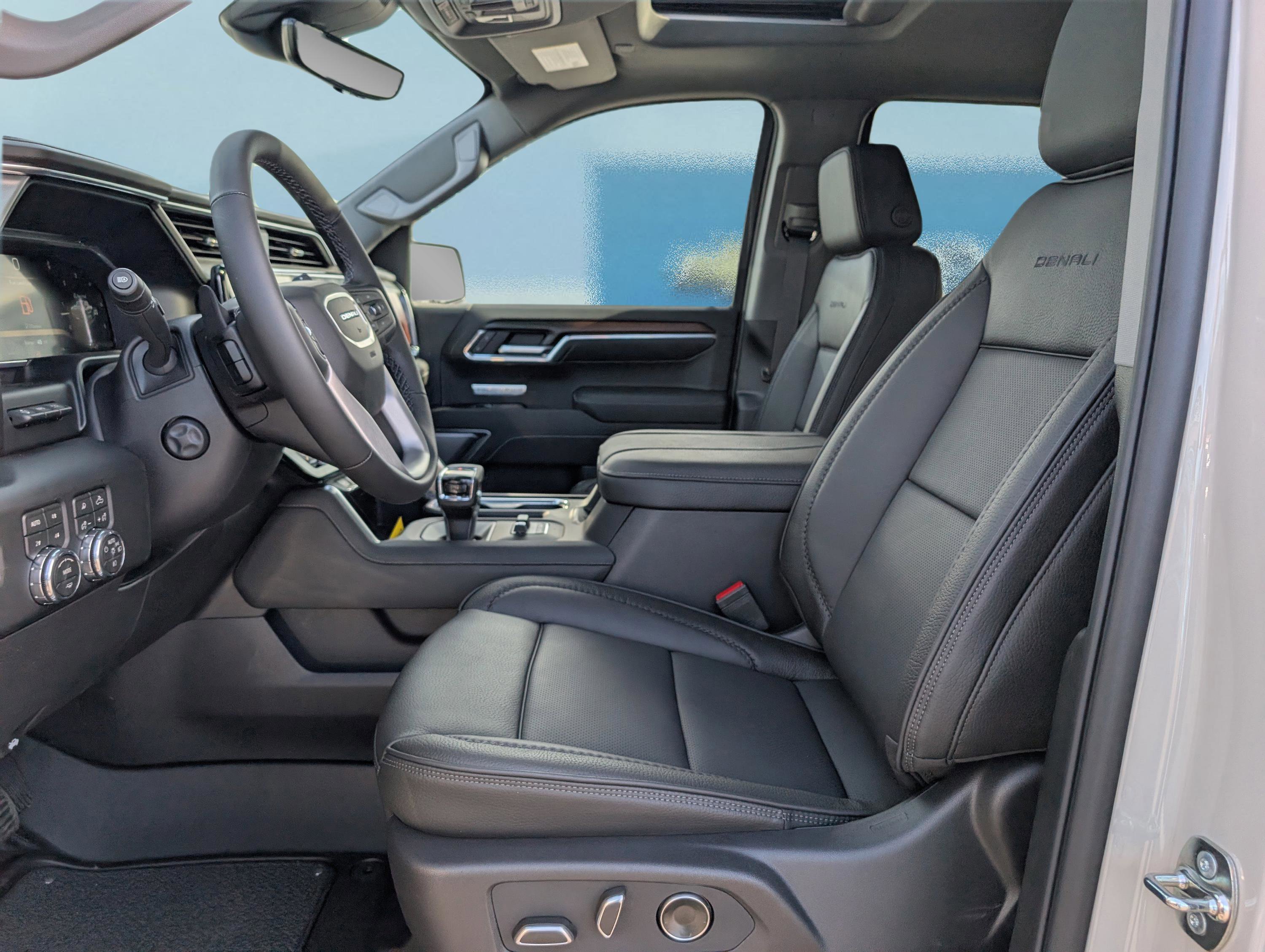 New 2026 GMC Sierra 1500 Denali w/ Denali Reserve Package image 17