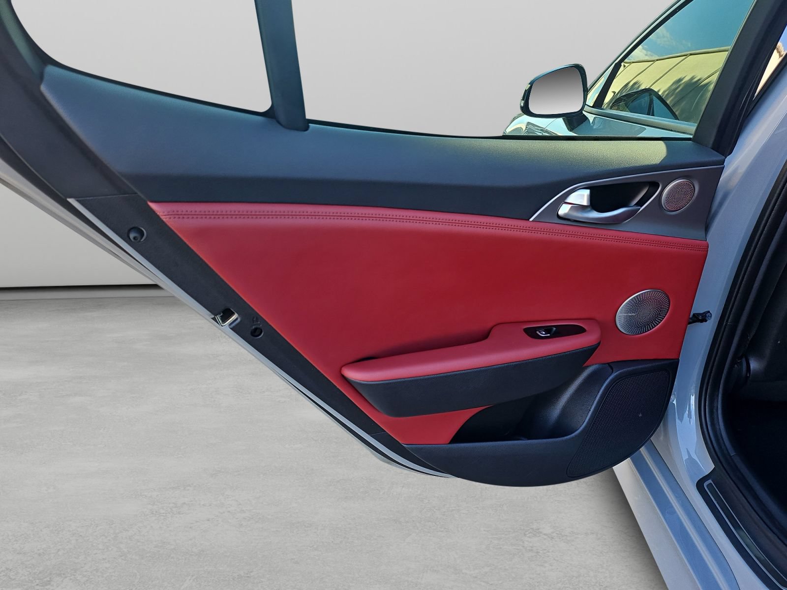 Used 2019 Kia Stinger GT1 RWD image 34