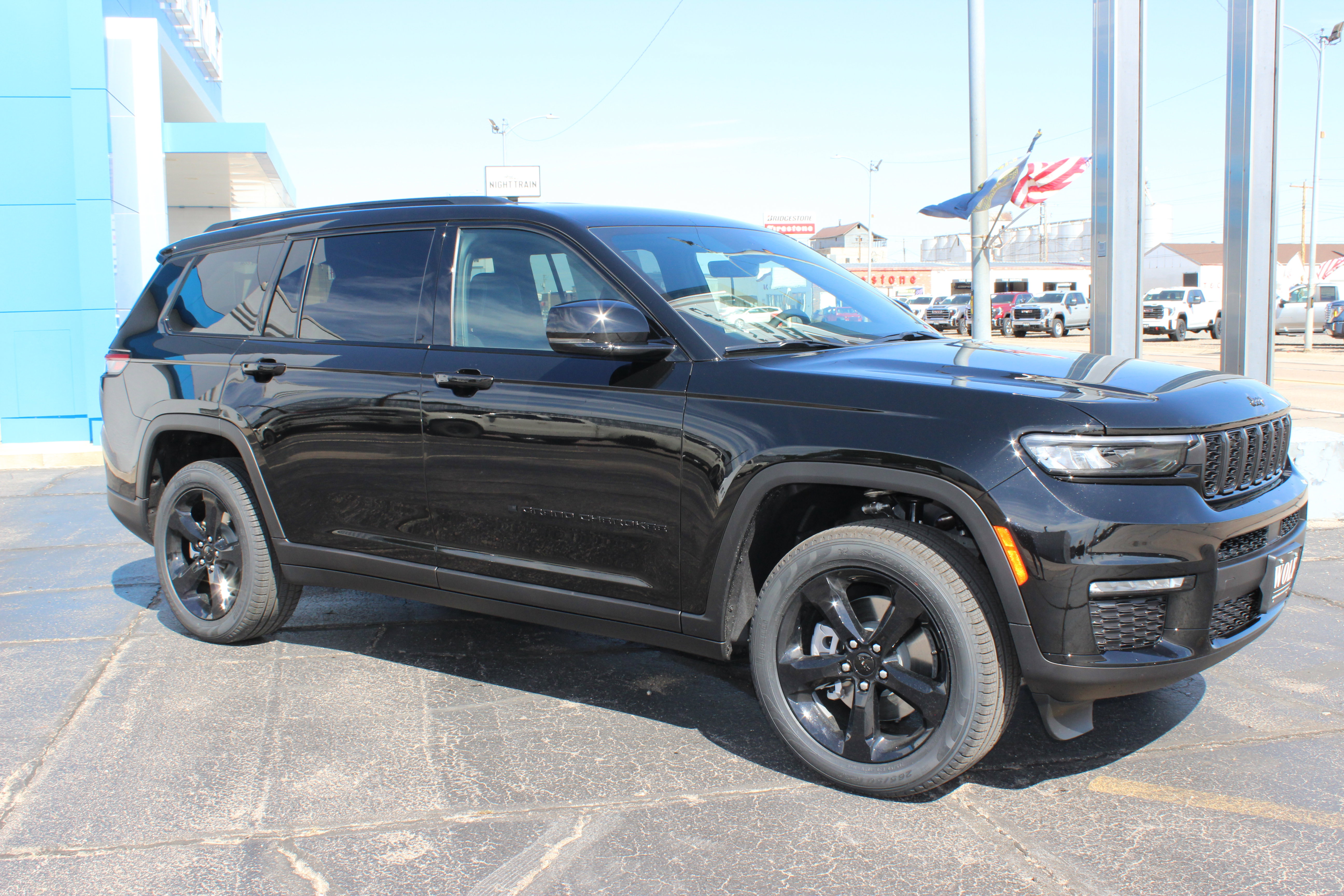 New 2025 Jeep Grand Cherokee L Limited w/ Black Appearance Package image 2