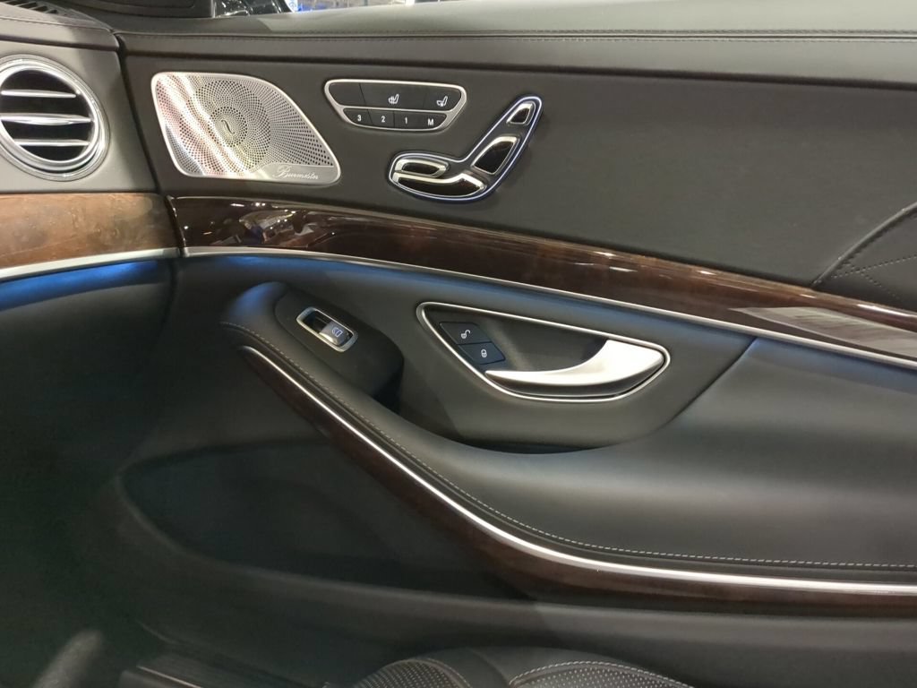 Used 2019 Mercedes-Benz S 560 4MATIC Sedan image 18
