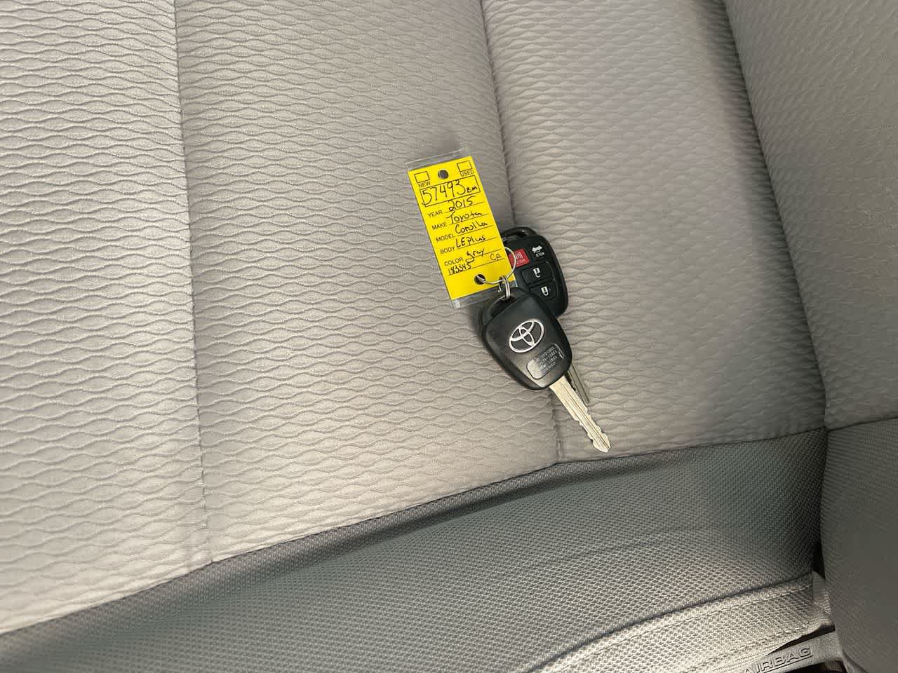 Used 2015 Toyota Corolla LE FWD image 25
