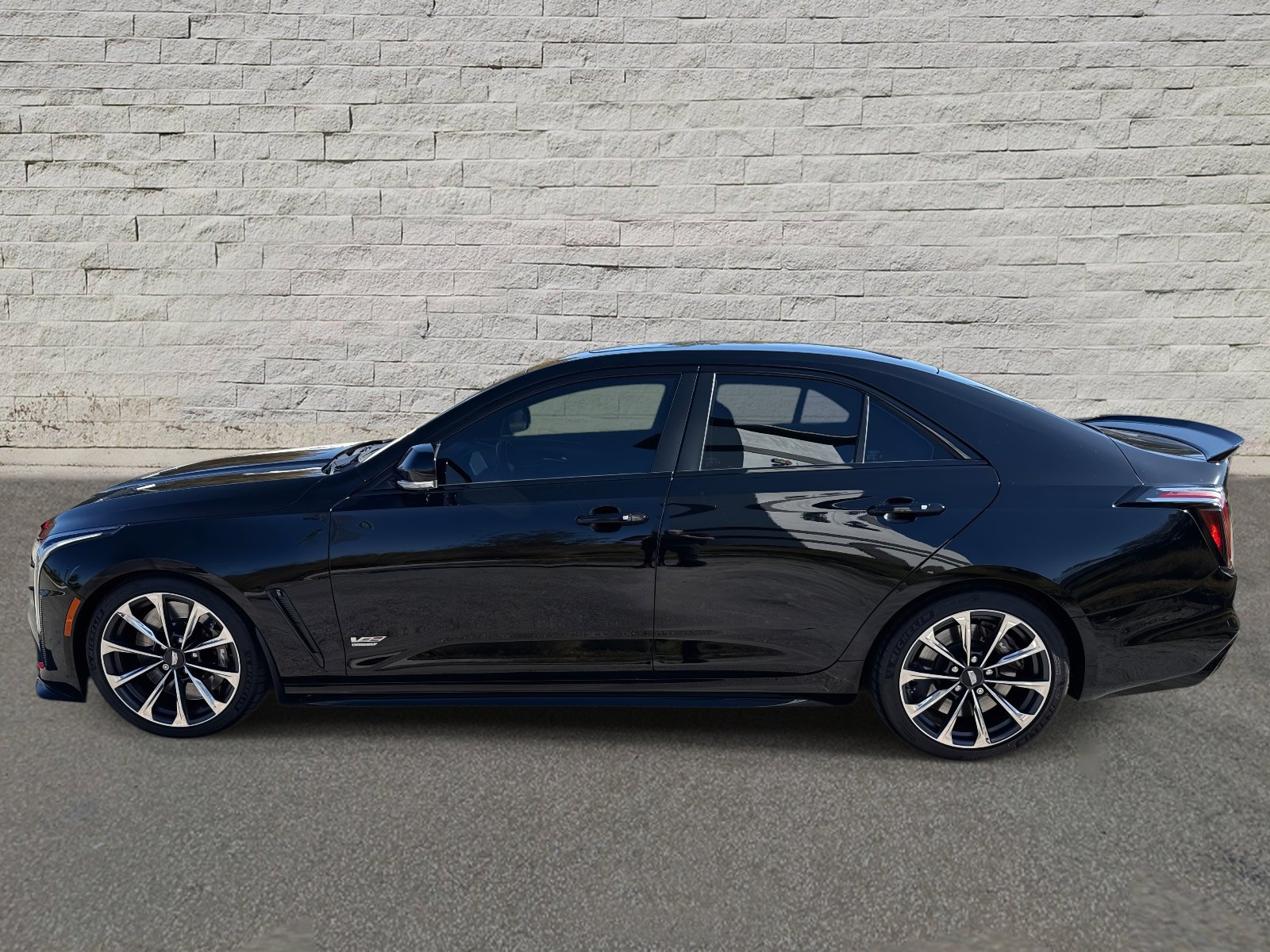 Used 2024 Cadillac CT4 V Blackwing w/ Driver Assist Package RWD image 8