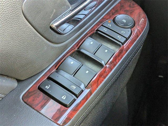 Used 2014 Cadillac Escalade Luxury image 29