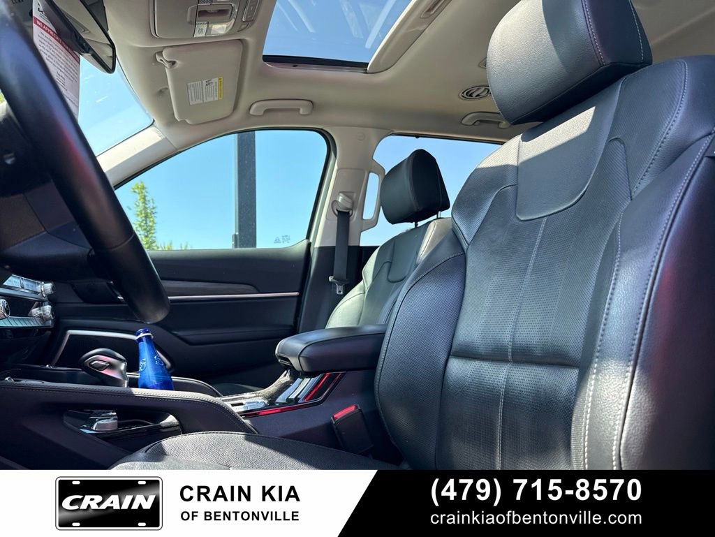 Certified 2021 Kia Telluride EX w/ EX Premium Package AWD/4WD image 18