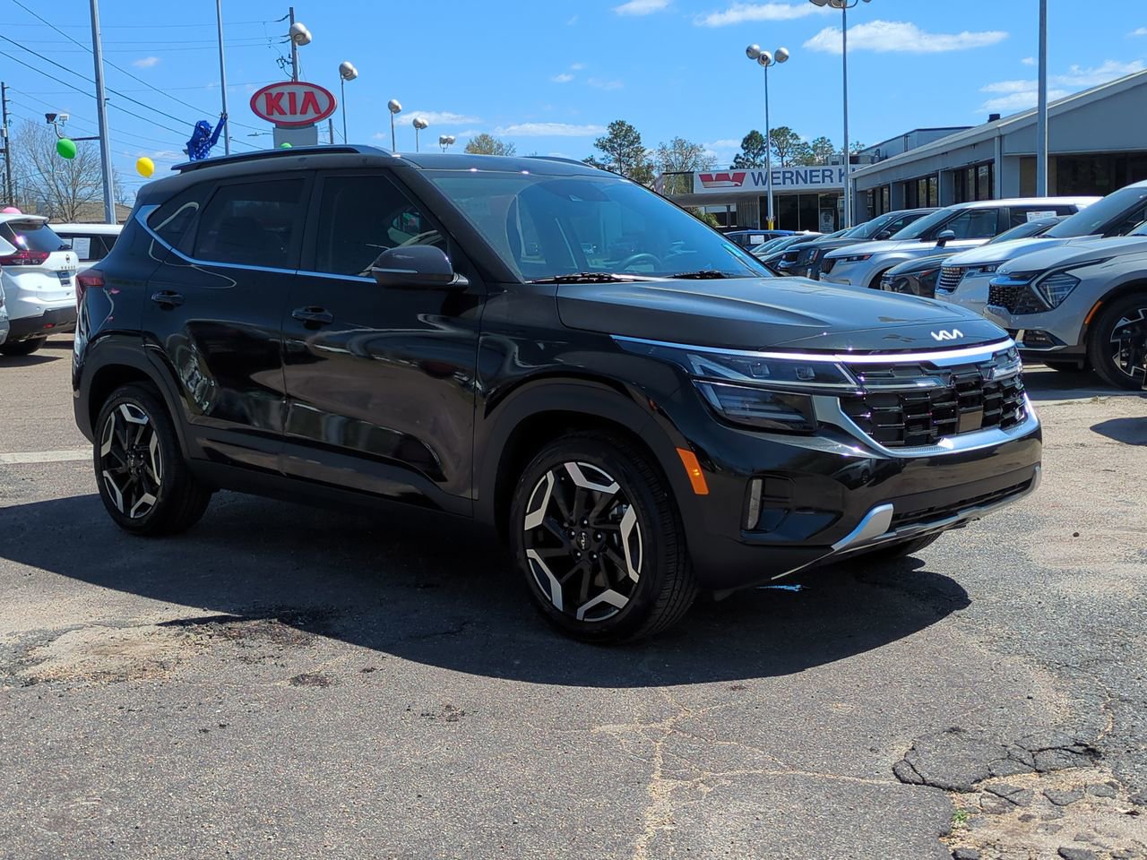 Certified 2024 Kia Seltos SX w/ SX Sunroof Package image 3