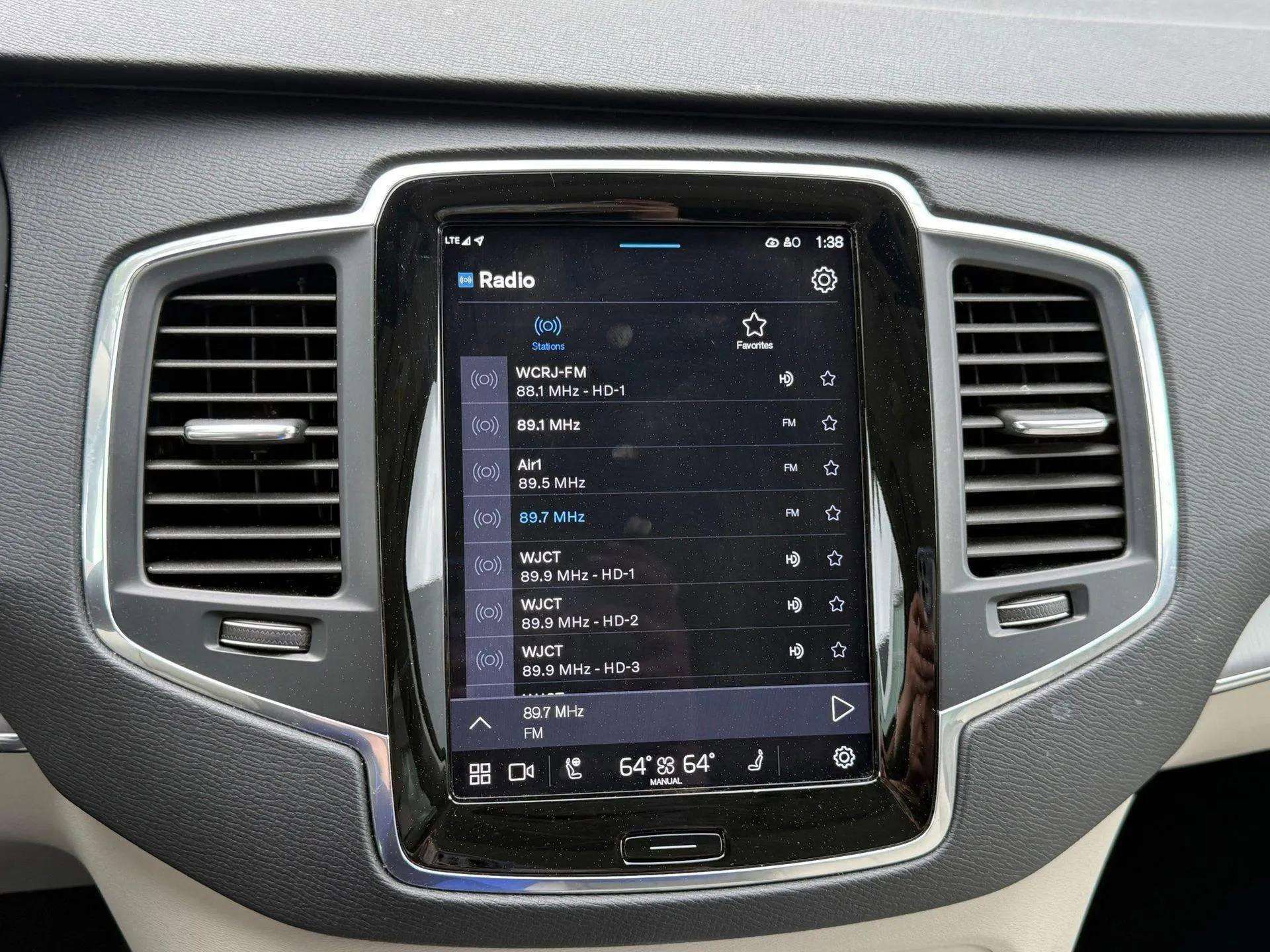 Used 2023 Volvo XC90 B5 Core w/ Protection Package Premier image 49