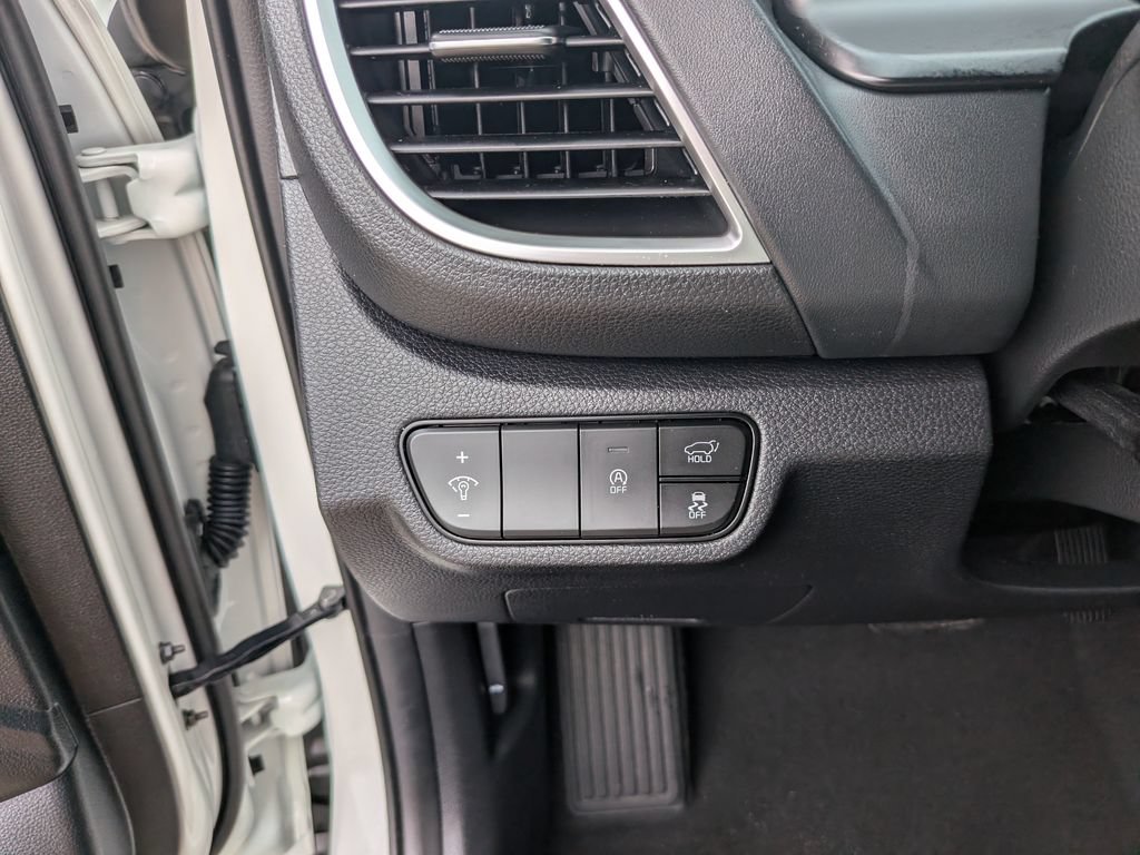 Certified 2025 Kia Seltos EX w/ EX Sunroof Package AWD/4WD image 29