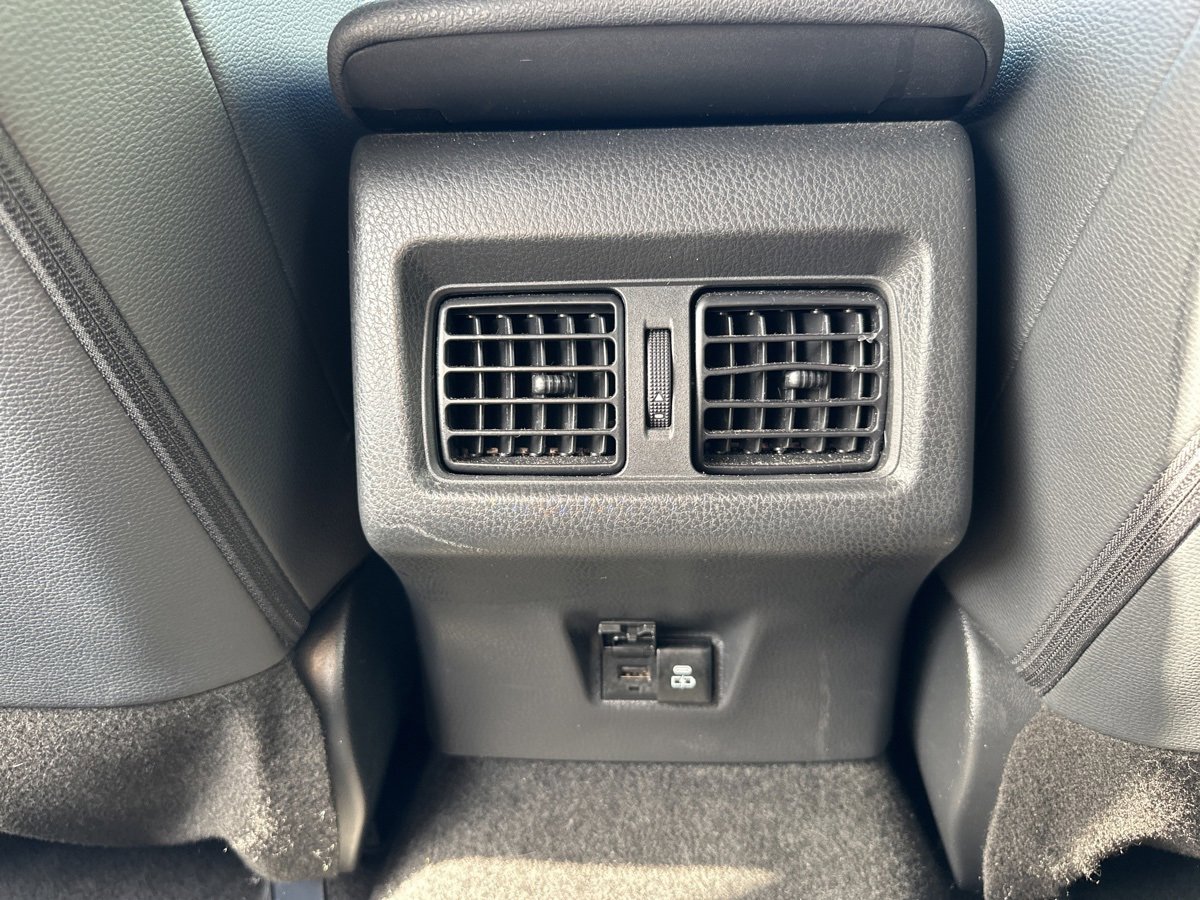 Used 2025 Toyota Camry SE image 22