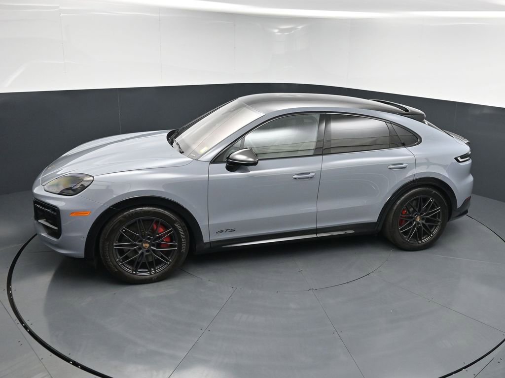 Certified 2025 Porsche Cayenne GTS AWD/4WD image 13
