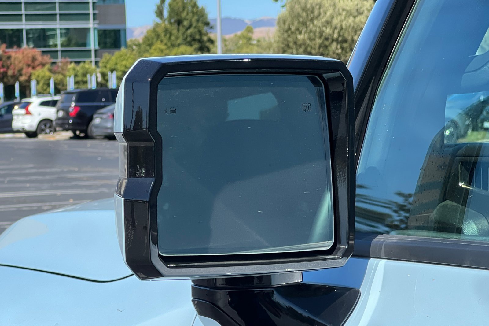 Used 2025 GMC Hummer EV 2X w/ Extreme Off-Road Package image 55