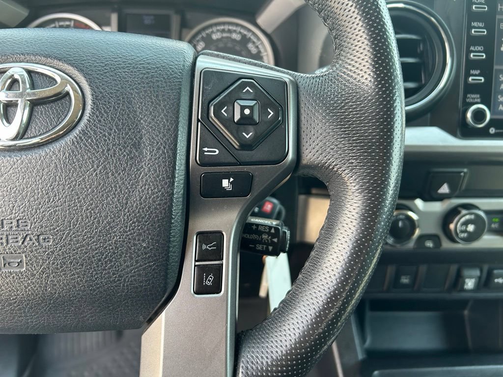 Used 2020 Toyota Tacoma SR5 AWD/4WD image 13