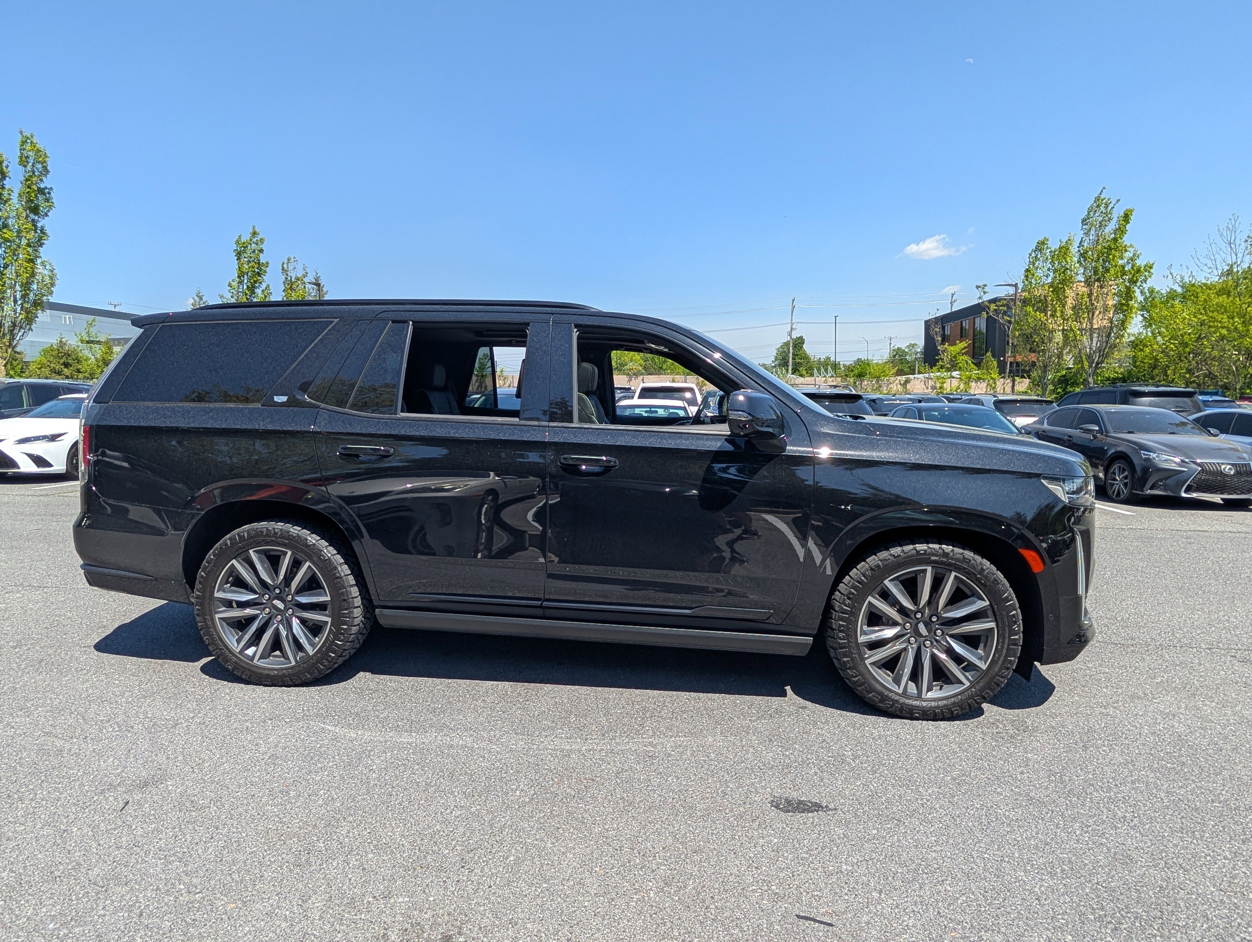 Used 2021 Cadillac Escalade Sport w/ Driver Assist Tech Package AWD/4WD image 2