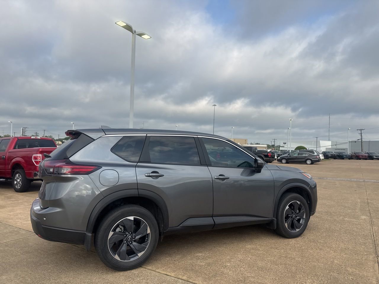 Certified 2024 Nissan Rogue SV image 23