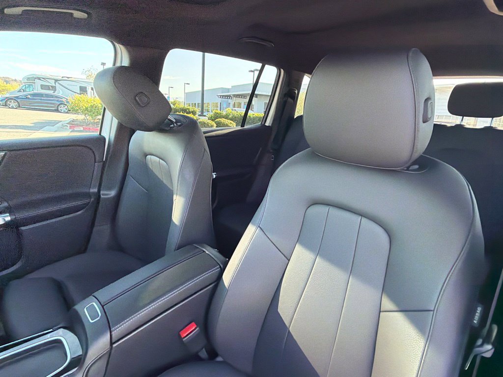 Used 2026 Mercedes-Benz GLB 250 image 22