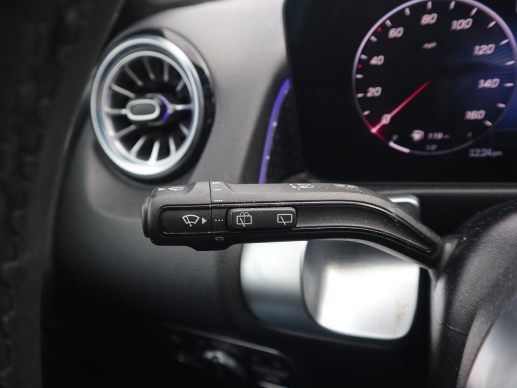 Certified 2025 Mercedes-Benz GLB 250 image 22